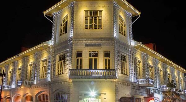 عکس شب شهرداری رشت