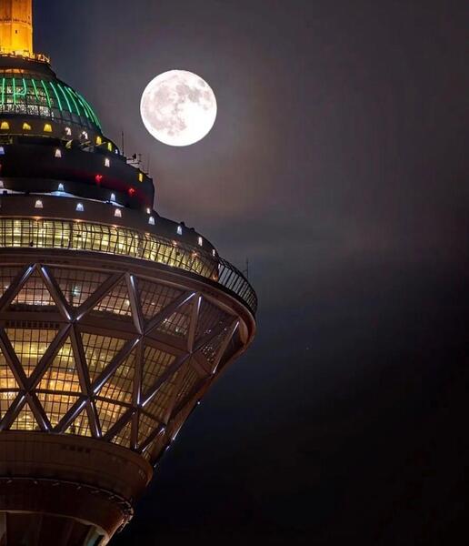عکس شب شهر بزرگ