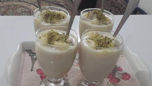 عکس از شیر پسته