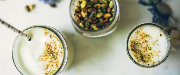 عکس از شیر پسته