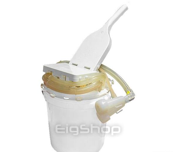 عکس شیر دوش گاو
