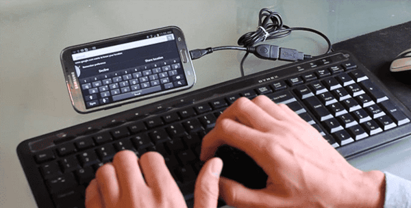 چگونه عکس صفحه کلید گوشی را عوض کنیم