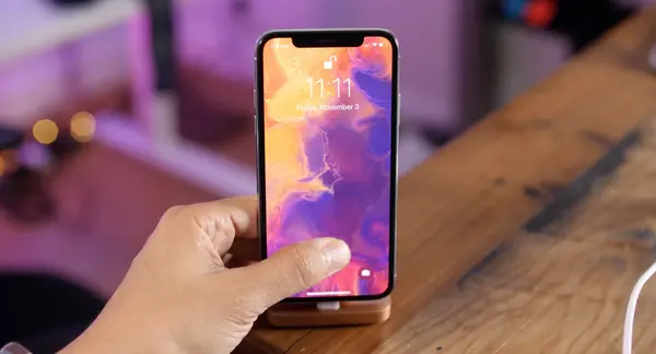 عکس صفحه گوشی متحرک دخترانه
