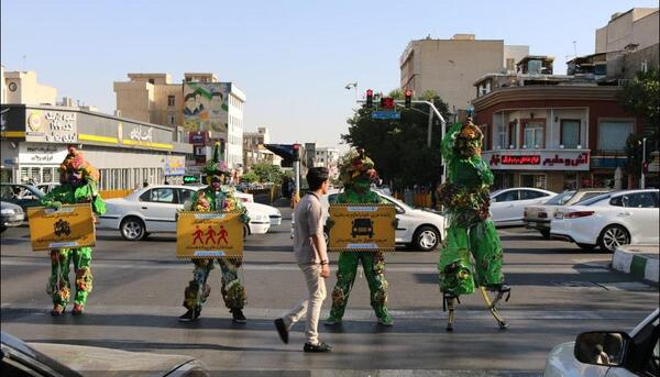 عکس صفحه گوشی آدم فضایی