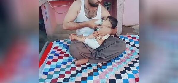 عکس شیر مادر به بچه بزرگ فیلم