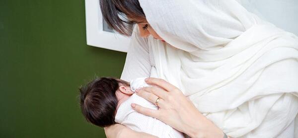 عکس شیر مادر به بچه بزرگ فیلم