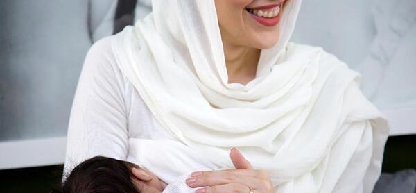 دوقلو عکس شیر مادر به بچه