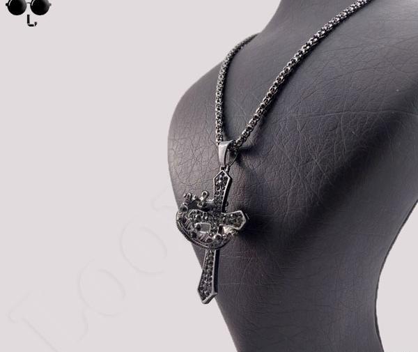 عکس گردنبند صلیب حلقه دار