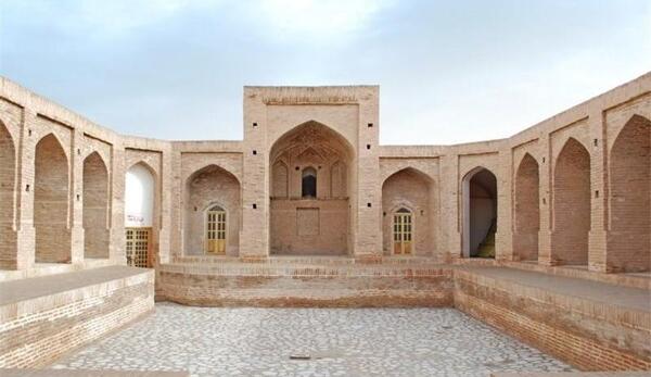 عکس کاروانسرای شاه عباسی سمنان