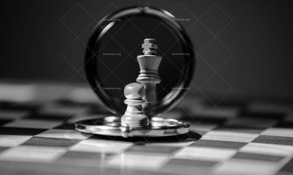 عکس شاه و سرباز شطرنج