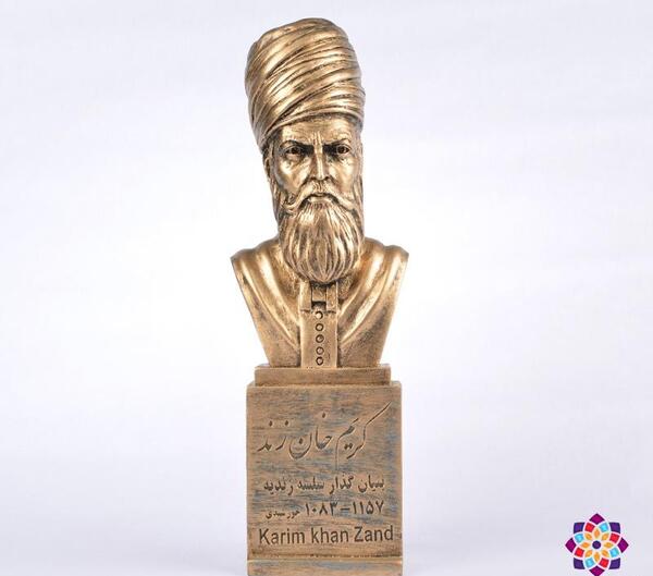 عکس تندیس شاه اسماعیل اول صفوی