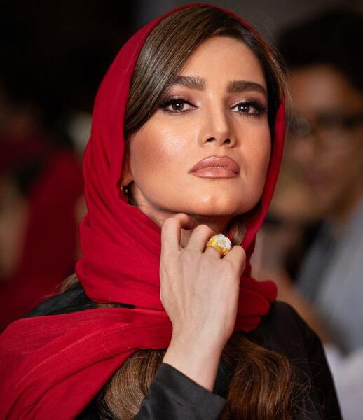 عکس شادی در فیلم لیسانسه ها