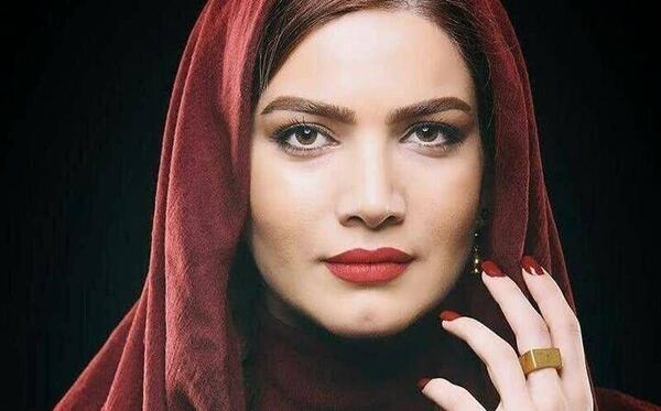 عکس شادی در فیلم لیسانسه ها