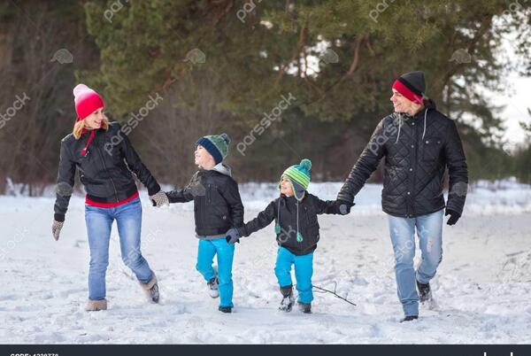 ژست عکس با برف شادی