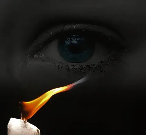 عکس شمع و دختر غمگین