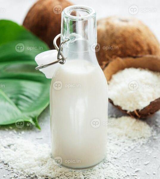 عکس از شیر نارگیل