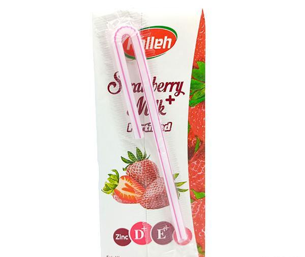 عکس شیر توت فرنگی پاکتی