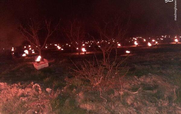 عکس خانه باغ در شب