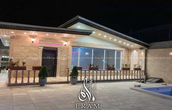 عکس خانه باغ در شب