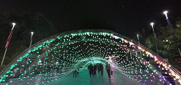 عکس پارک تهران در شب