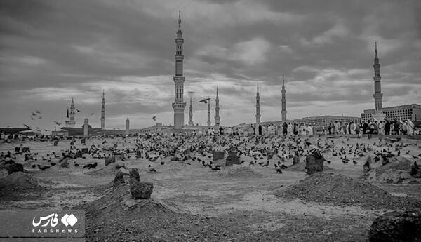 عکس قبرستان بقیع در شب