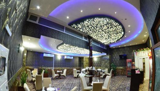 عکس رستوران شب چراغ مشهد