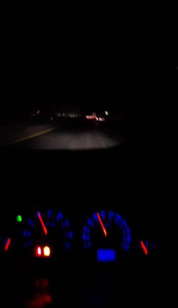 عکس دختر تو جاده شب