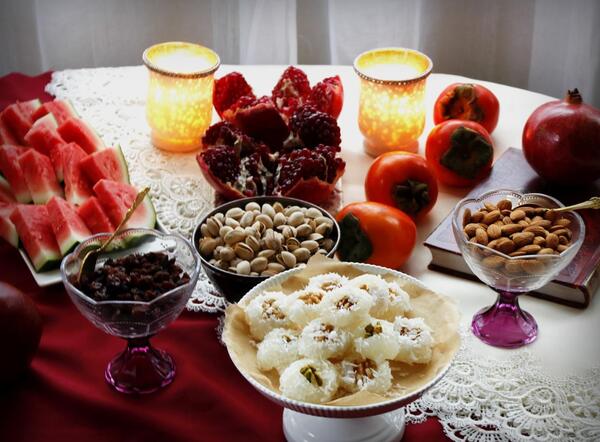 عکس سفره شب یلدا کودکانه