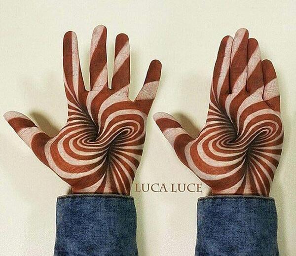 عکس نقاشی سه بعدی کف دست