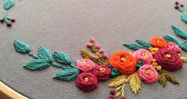 عکس گلدوزی ساده ی گل