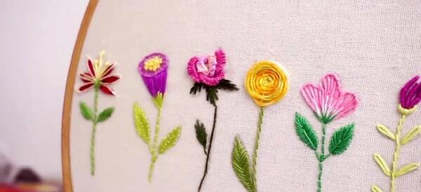 عکس گلدوزی ساده ی گل