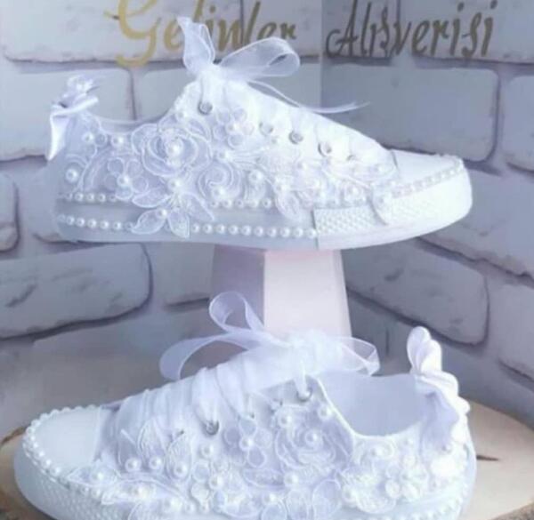 عکس کفش عروس ساده و شیک