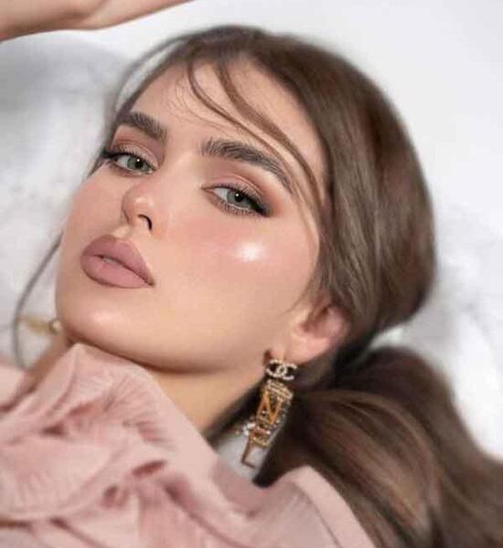 عکس میکاپ عروسکی ساده