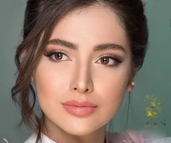 عکس میکاپ عروسکی ساده