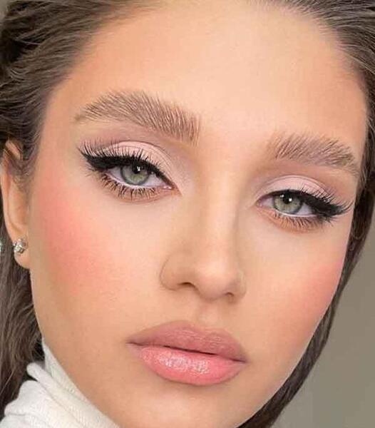 عکس میکاپ عروسکی ساده