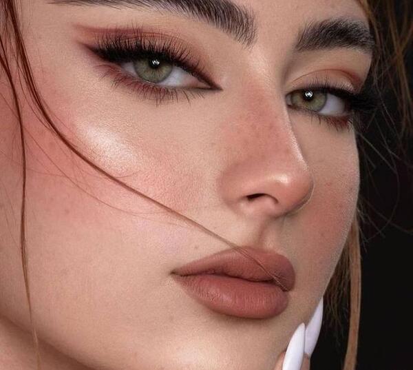 عکس میکاپ عروسکی ساده