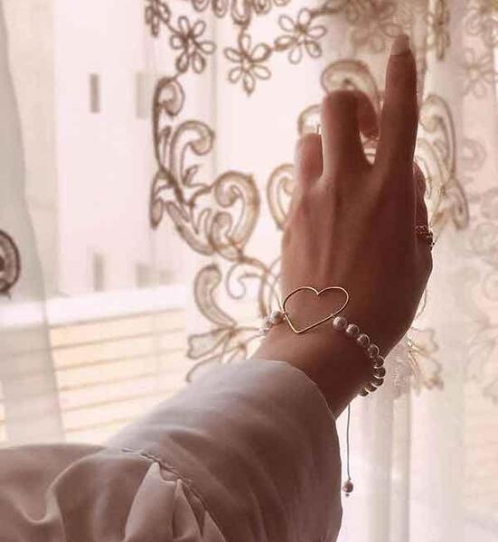 عکس دست دخترانه ساده برای پروفایل
