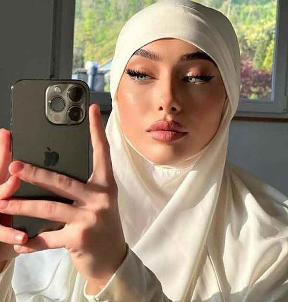 عکس ساده دختر ۱۴ ساله