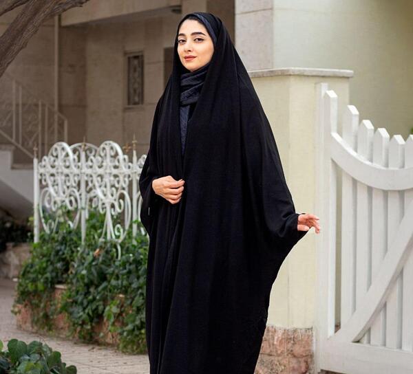 عکس چادر دانشجویی ساده