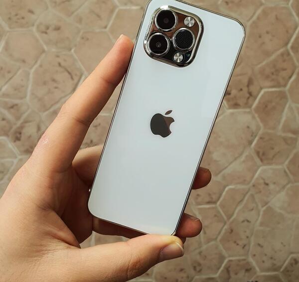 عکس گوشی آیفون ساده