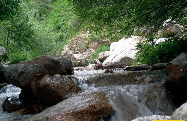 عکس آبشار ساده