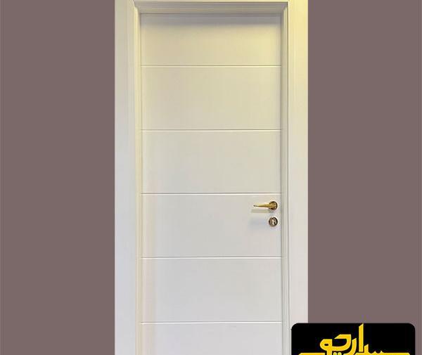 عکس درب سفید اتاق
