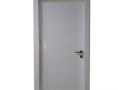 عکس درب سفید اتاق