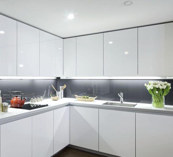 عکس کابینت آشپزخانه سفید طوسی