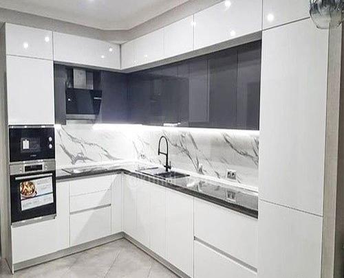 عکس کابینت آشپزخانه سفید طوسی