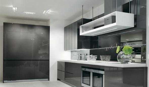 عکس کابینت آشپزخانه سفید و طوسی