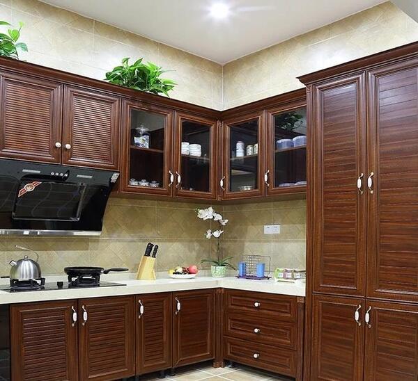 عکس کابینت آشپزخانه سفید قهوه ای