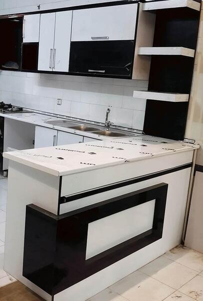 عکس کابینت های گلاس سفید و مشکی