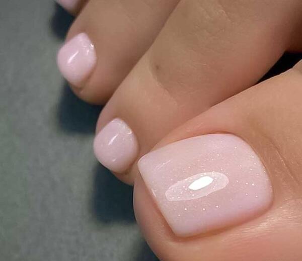 عکس ژلیش ناخن پا سفید