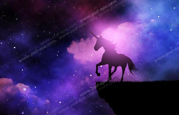 عکس سیاه و سفید اسب تک شاخ